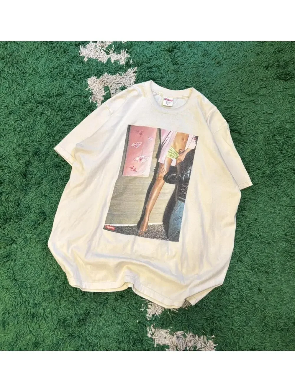 Supreme Model Tee - Picture 2 of 6